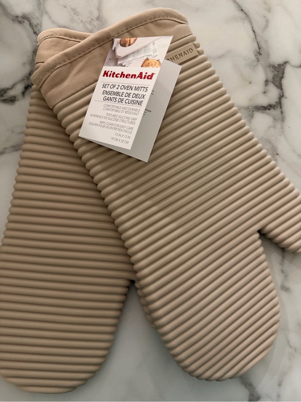 NWT KitchenAid Kids Silicone Ribbed Oven Mitts pack of 2 in beige